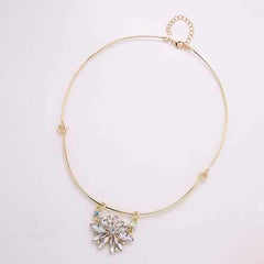 Trendy Balancing Style Dangle Crystal Flower Delicate Pandent Rhinestone Gold Necklace for Women